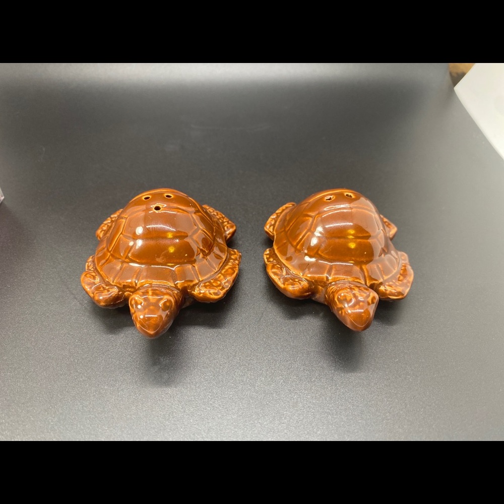 Tortoise Turtle Salt & Pepper Shakers Set‎ BW Boston Warehouse In Box#214